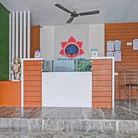 Oyo 7498 Hotel Aparajita Варанаси Екстериор снимка